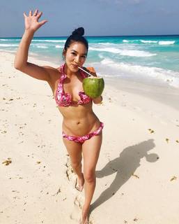 Michelle Kwan feet photo 13