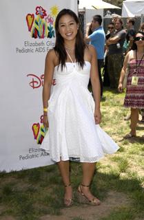 Michelle Kwan feet photo 3