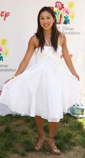 Michelle Kwan feet photo 3