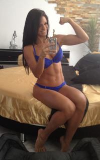 Michelle Lewin feet photo thumbnail