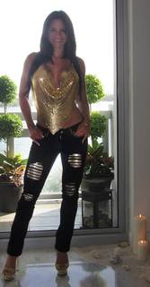 Michelle Lewin feet photo thumbnail