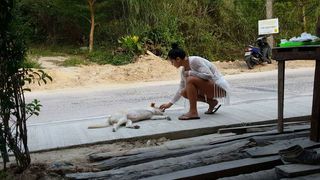 Michelle Lewin feet photo thumbnail