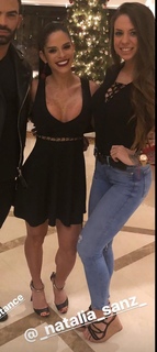 Michelle Lewin feet photo thumbnail