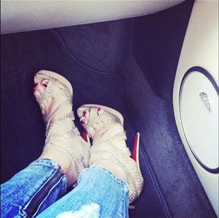 Michelle McCool feet photo thumbnail