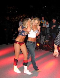 Michelle McCool feet photo thumbnail