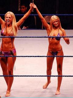 Michelle McCool feet photo thumbnail