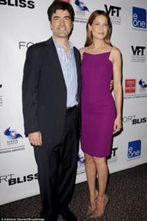 Michelle Monaghan feet photo thumbnail