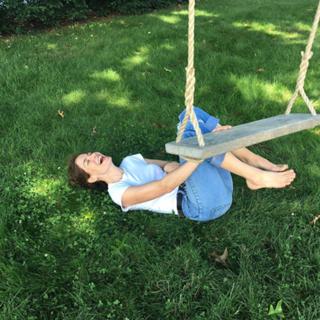 Michelle Monaghan feet photo thumbnail
