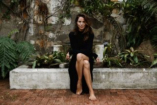 Michelle Monaghan feet photo thumbnail