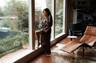 Michelle Monaghan feet photo thumbnail