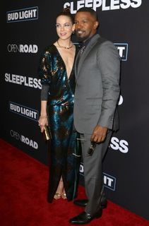 Michelle Monaghan feet photo thumbnail