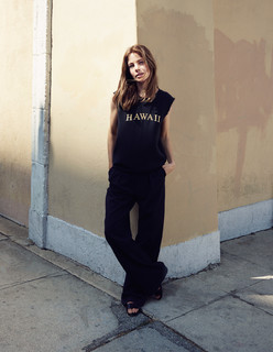 Michelle Monaghan feet photo thumbnail