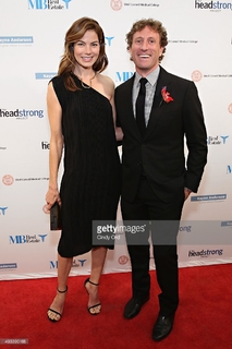 Michelle Monaghan feet photo thumbnail