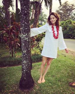 Michelle Monaghan feet photo thumbnail