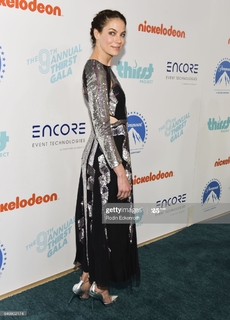 Michelle Monaghan feet photo thumbnail