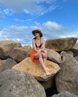 Michelle Monaghan feet photo thumbnail