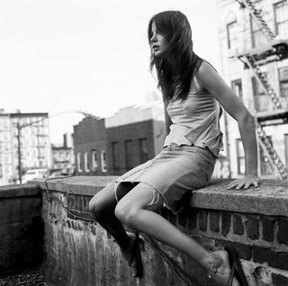 Michelle Monaghan feet photo thumbnail