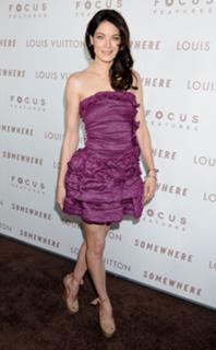 Michelle Monaghan feet photo thumbnail