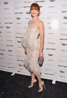 Michelle Monaghan feet photo thumbnail