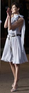 Michelle Monaghan feet photo thumbnail
