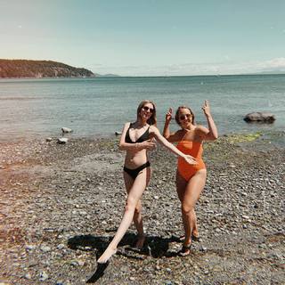 Michelle Mylett feet photo thumbnail