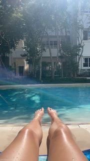 Michelle Mylett feet photo thumbnail