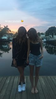 Michelle Mylett feet photo thumbnail