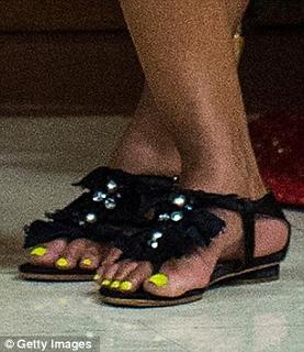 Michelle Obama feet photo thumbnail