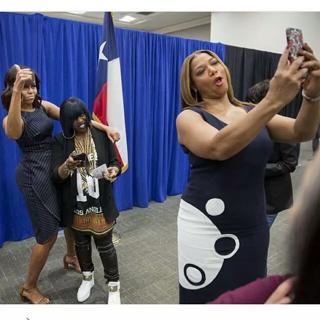 Michelle Obama feet photo thumbnail