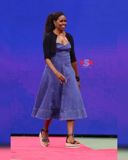 Michelle Obama feet photo 1