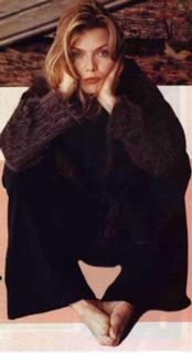Michelle Pfeiffer feet photo thumbnail