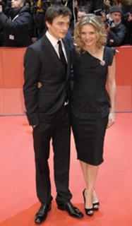 Michelle Pfeiffer feet photo thumbnail