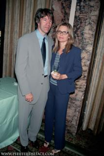 Michelle Pfeiffer feet photo thumbnail