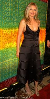 Michelle Pfeiffer feet photo thumbnail