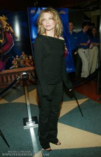 Michelle Pfeiffer feet photo thumbnail