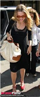 Michelle Pfeiffer feet photo thumbnail