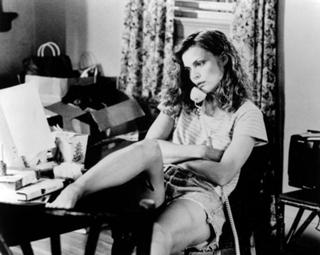 Michelle Pfeiffer feet photo thumbnail