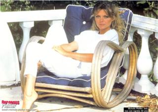 Michelle Pfeiffer feet photo thumbnail