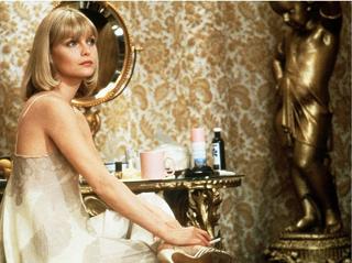 Michelle Pfeiffer feet photo thumbnail
