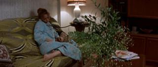 Michelle Pfeiffer feet photo thumbnail