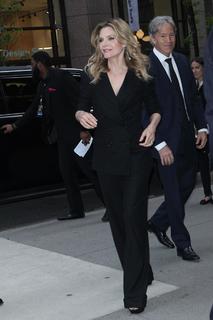 Michelle Pfeiffer feet photo thumbnail