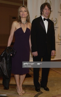 Michelle Pfeiffer feet photo thumbnail