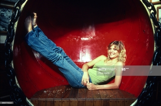 Michelle Pfeiffer feet photo thumbnail