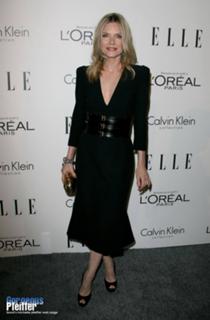 Michelle Pfeiffer feet photo thumbnail