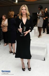 Michelle Pfeiffer feet photo thumbnail