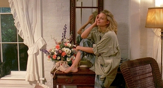 Michelle Pfeiffer feet photo thumbnail