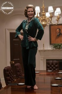 Michelle Pfeiffer feet photo thumbnail