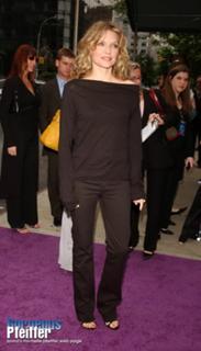 Michelle Pfeiffer feet photo thumbnail