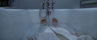 Michelle Pfeiffer feet photo thumbnail
