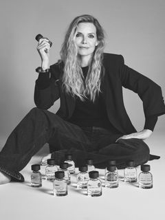 Michelle Pfeiffer feet photo 8